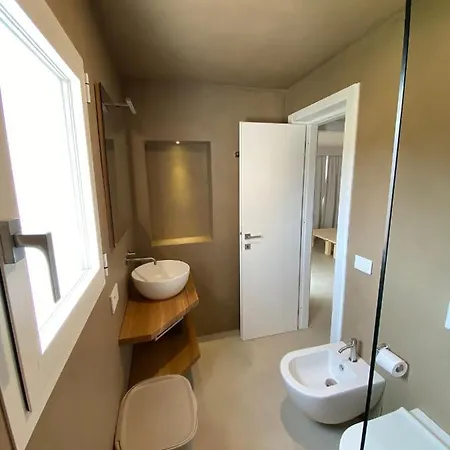 Dahu 3 2 Bagni Sulla Cala Del Faro Hotel apartamentowy