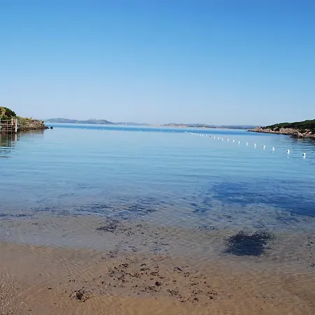 Dahu 3 2 Bagni Sulla Cala Del Faro Appart hôtel 3*