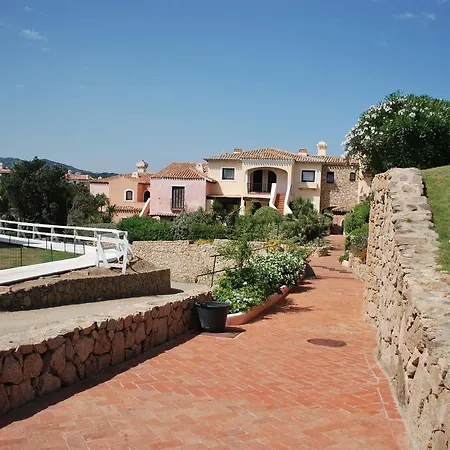 Dahu 3 2 Bagni Sulla Cala Del Faro Appart hôtel Porto Cervo