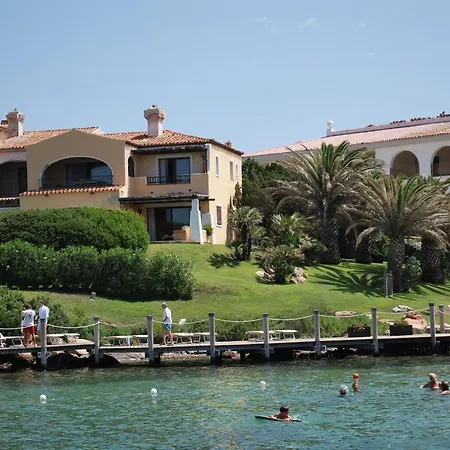 Aparthotel Dahu 3 2 Bagni Sulla Cala Del Faro 4*