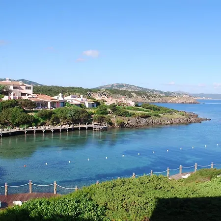 Aparthotel Dahu 3 2 Bagni Sulla Cala Del Faro 4*